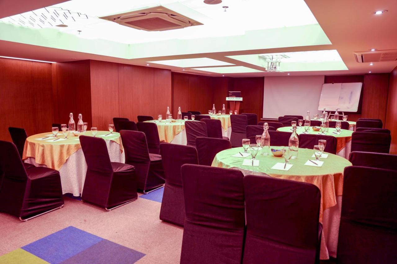 Royal Orchid Golden Suites Pune Luaran gambar