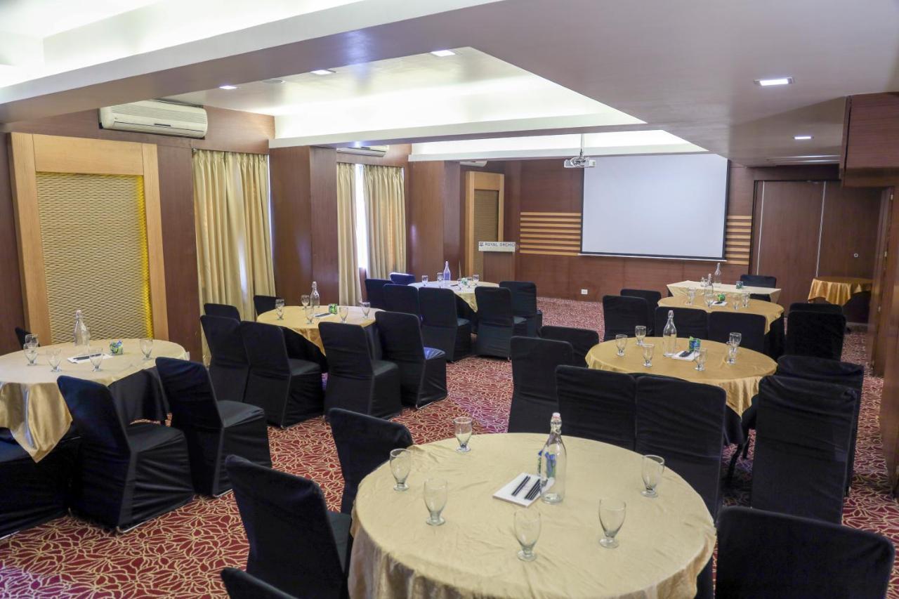 Royal Orchid Golden Suites Pune Luaran gambar