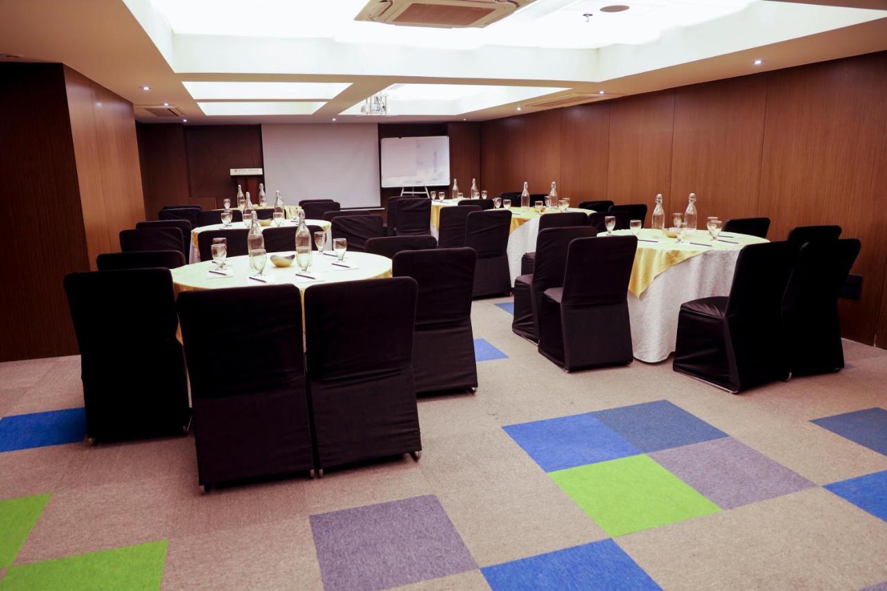 Royal Orchid Golden Suites Pune Luaran gambar