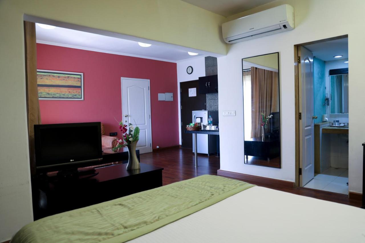 Royal Orchid Golden Suites Pune Luaran gambar