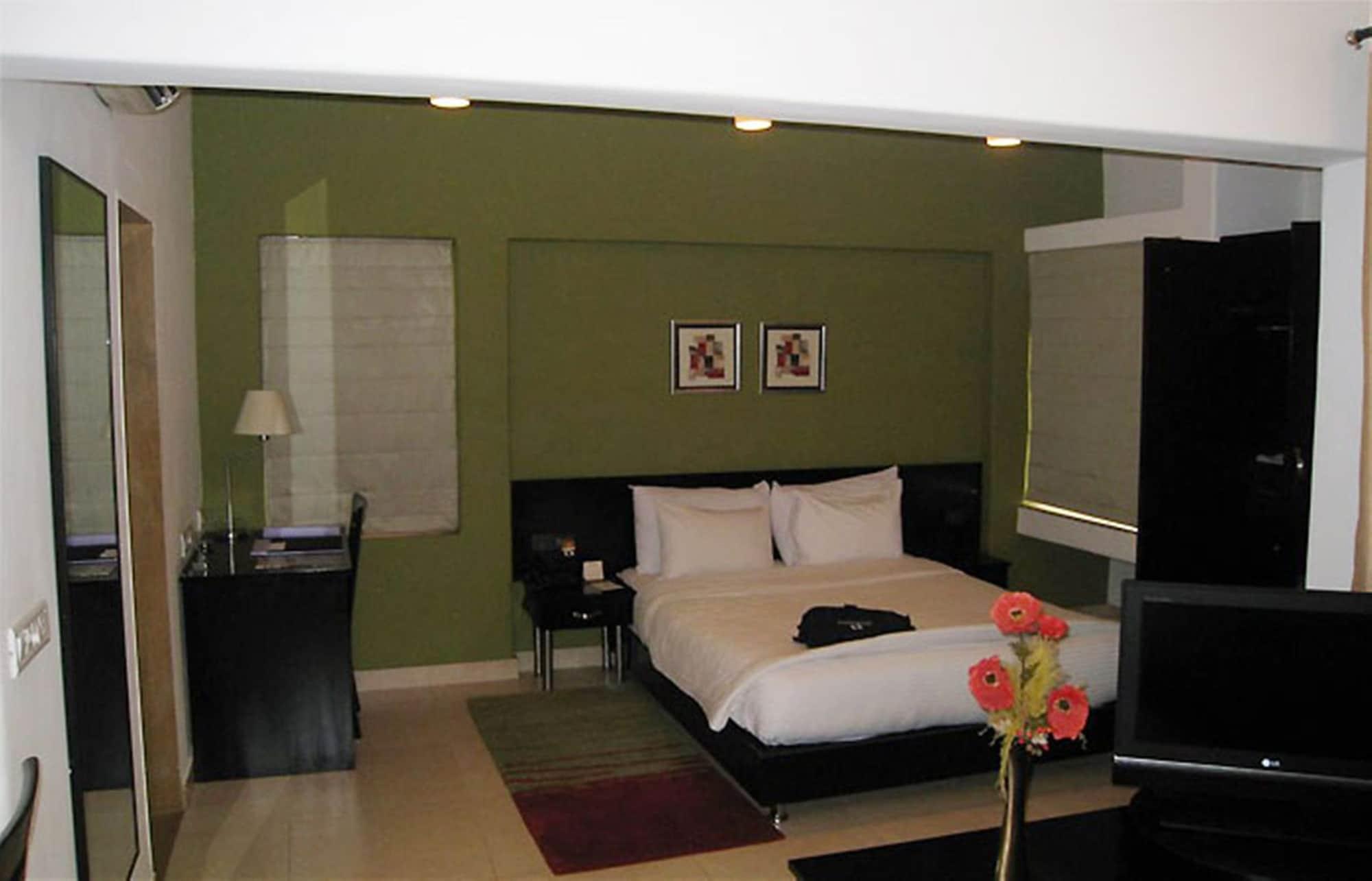 Royal Orchid Golden Suites Pune Luaran gambar