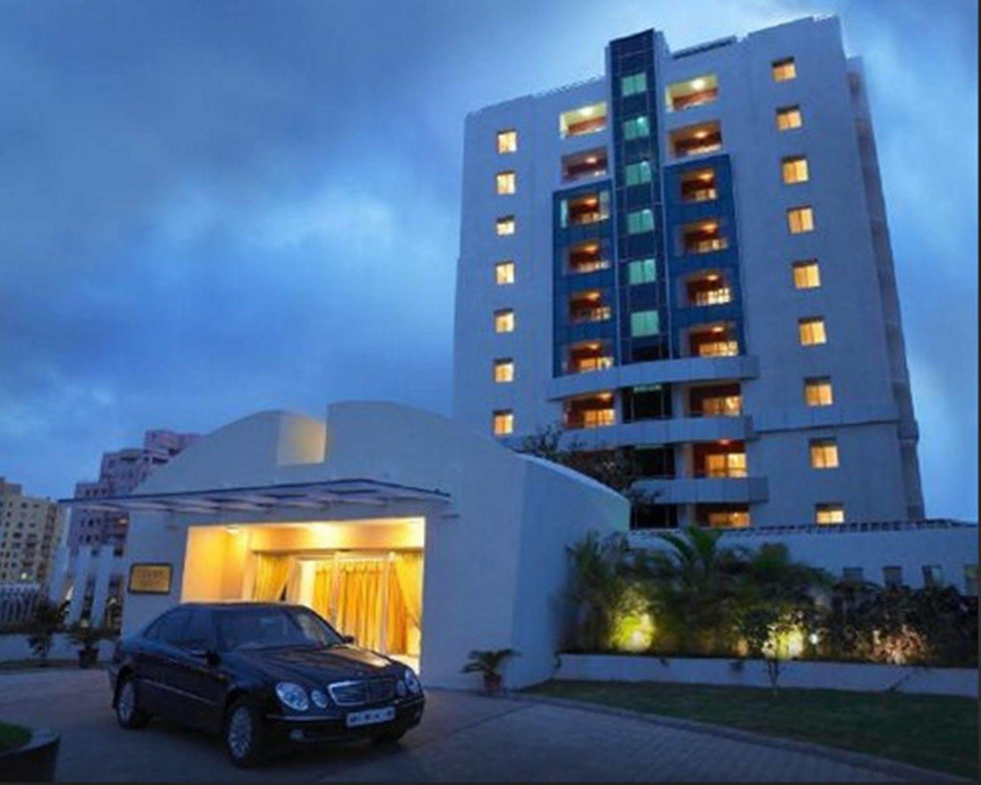 Royal Orchid Golden Suites Pune Luaran gambar