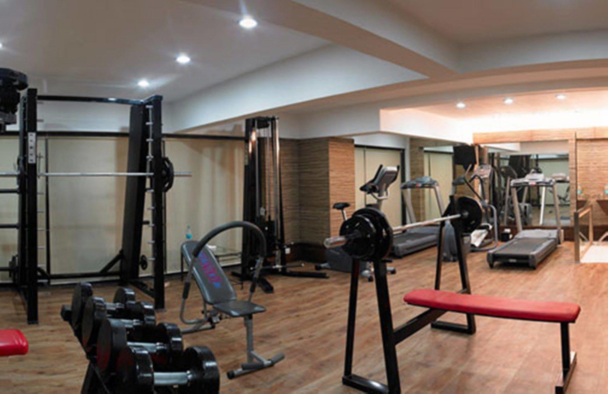 Royal Orchid Golden Suites Pune Luaran gambar