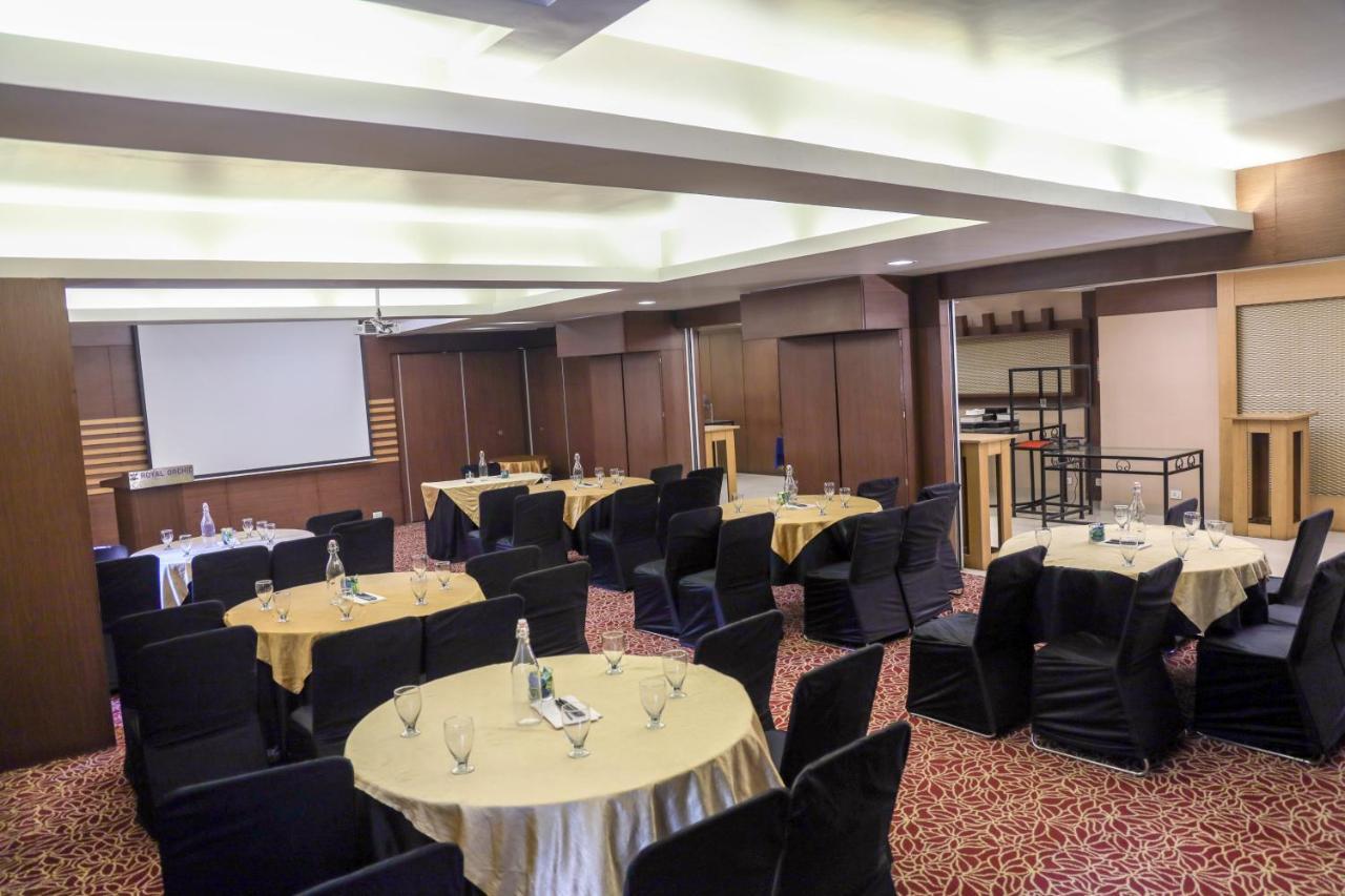 Royal Orchid Golden Suites Pune Luaran gambar