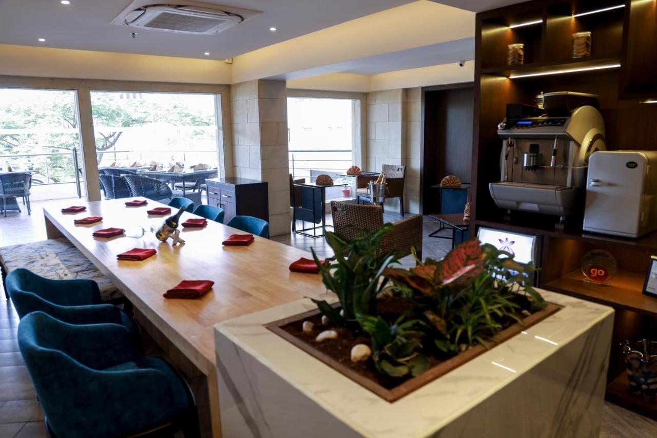 Royal Orchid Golden Suites Pune Luaran gambar