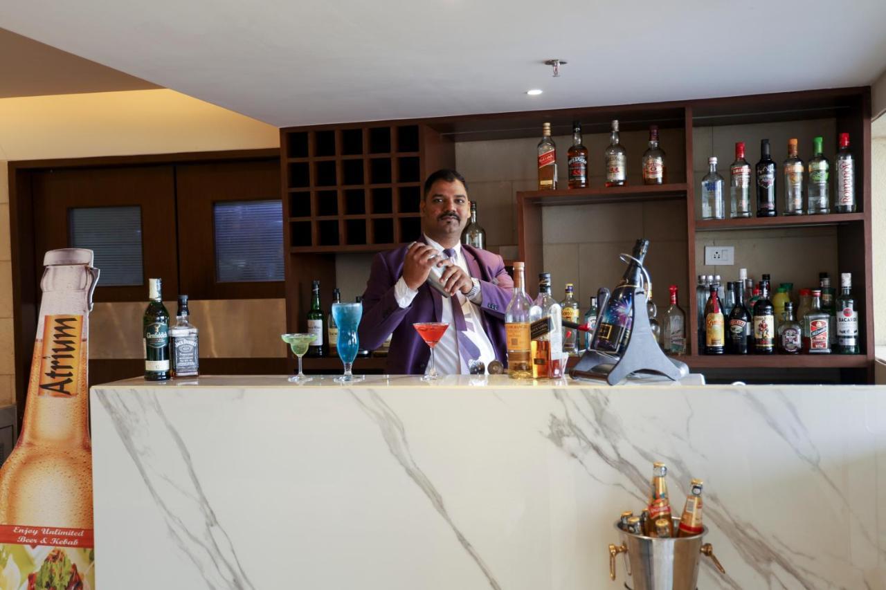 Royal Orchid Golden Suites Pune Luaran gambar