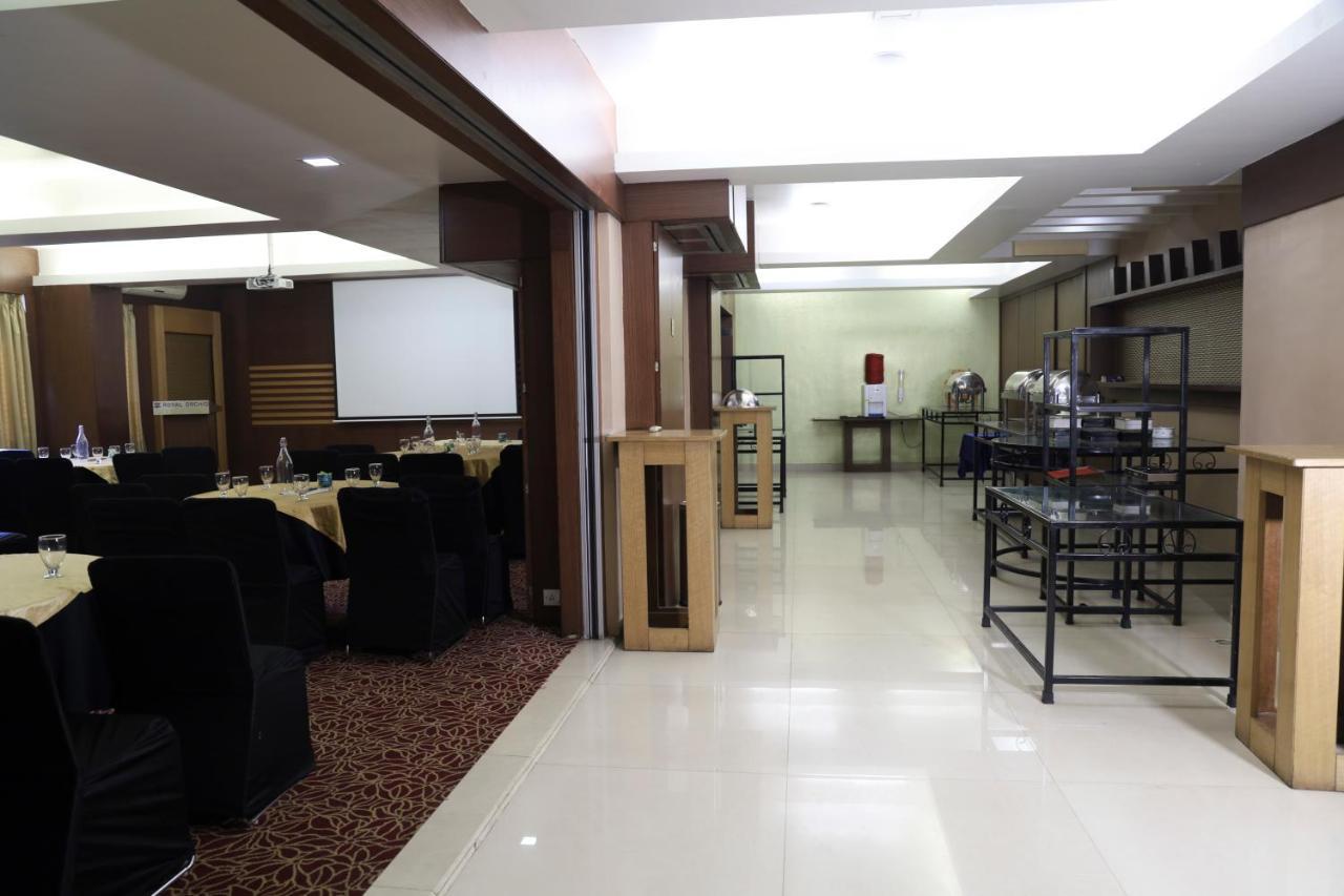 Royal Orchid Golden Suites Pune Luaran gambar