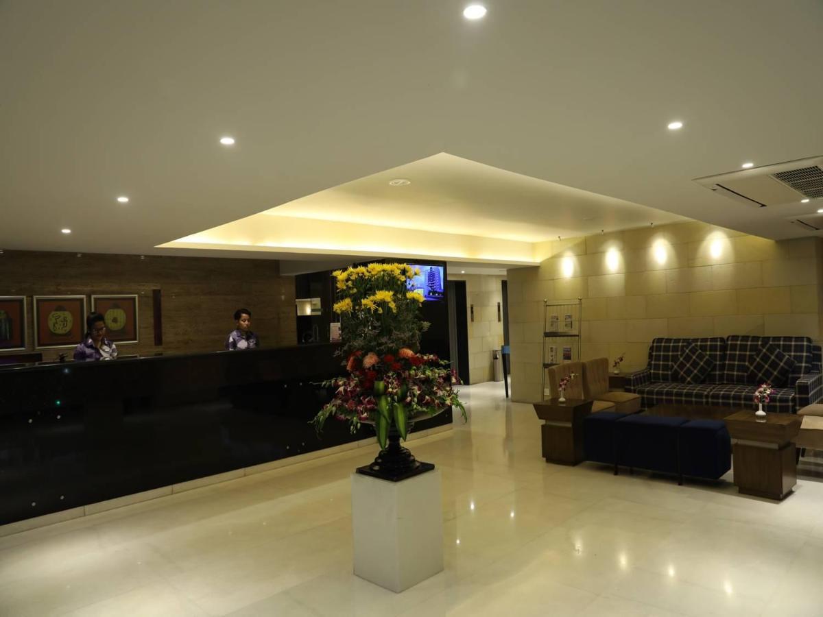 Royal Orchid Golden Suites Pune Luaran gambar