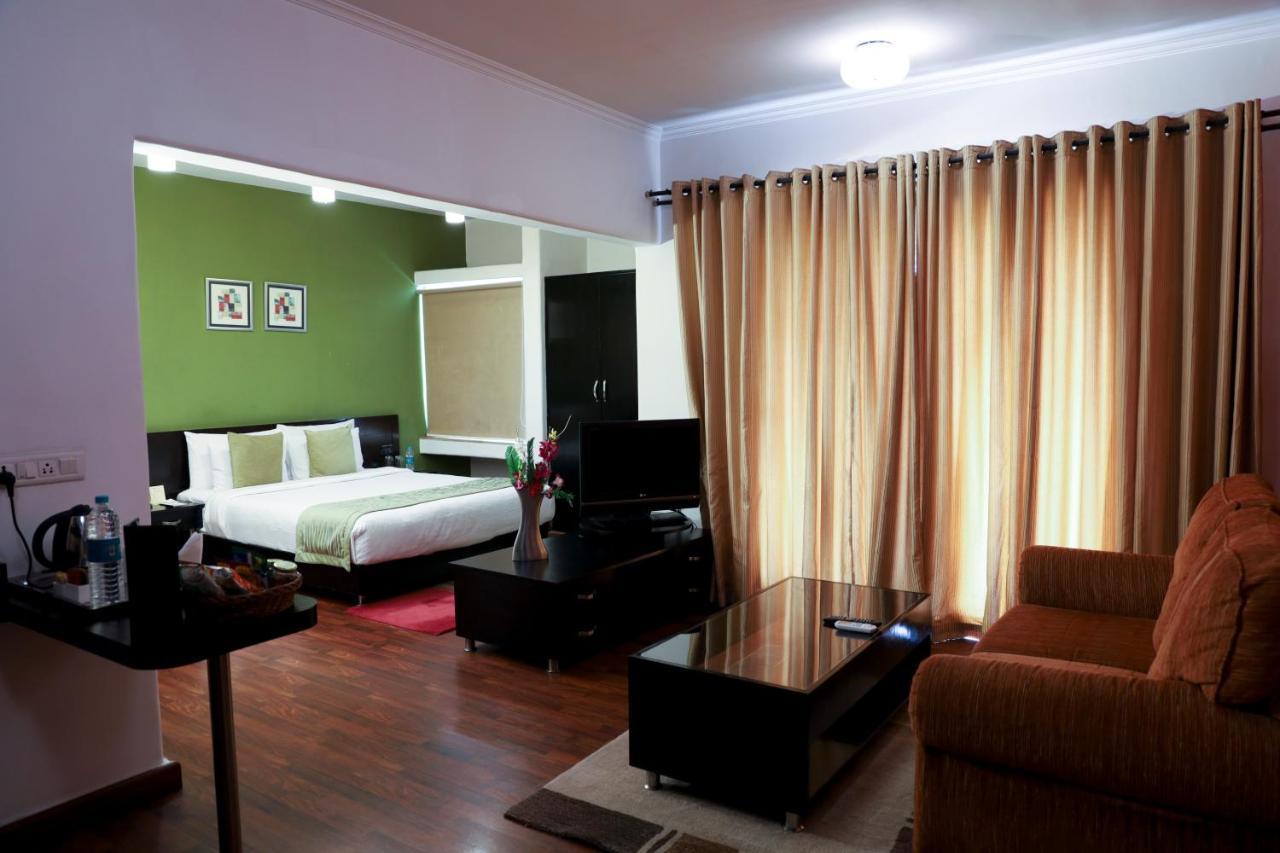 Royal Orchid Golden Suites Pune Luaran gambar